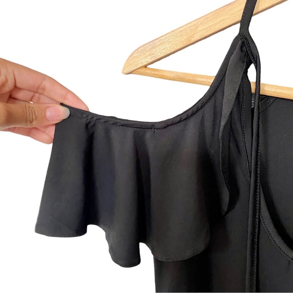 Cold shoulder tie front bodysuit in black - Picture 3 of 8